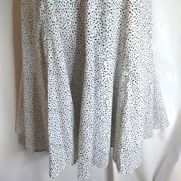 Comfortable Dress NWT 😍 - Picture 4 of 12